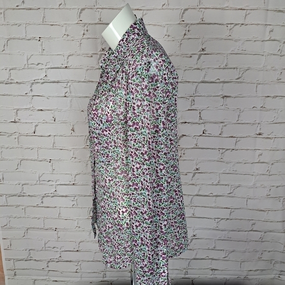 GUESS Los Angeles Floral Button down Shirt - Picture 4 of 10